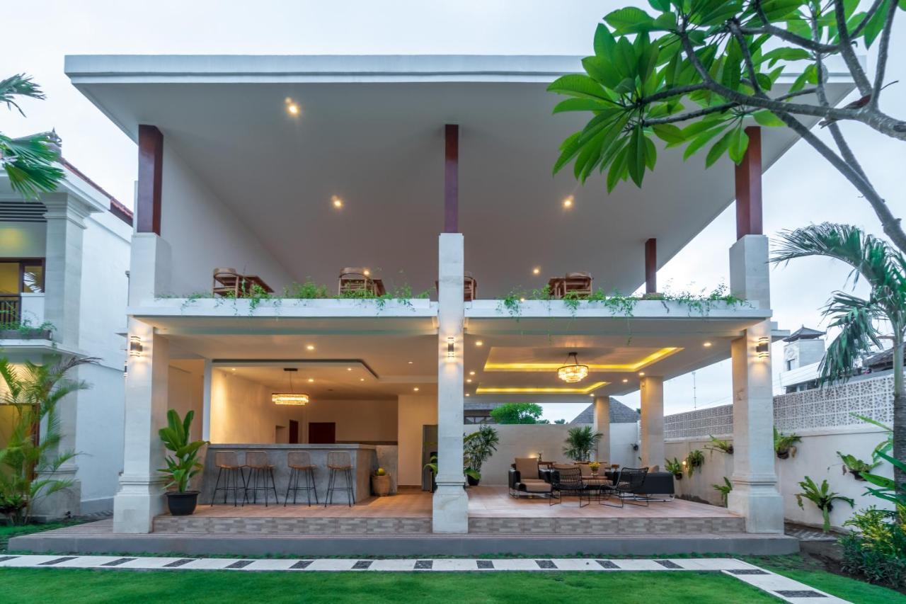 Puri Uma Ratu Seminyak Exterior foto