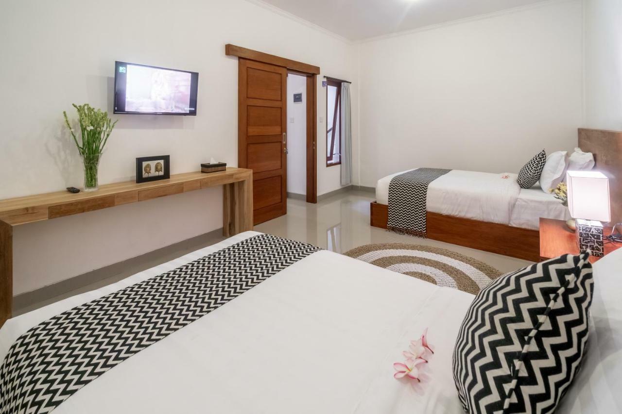 Puri Uma Ratu Seminyak Exterior foto