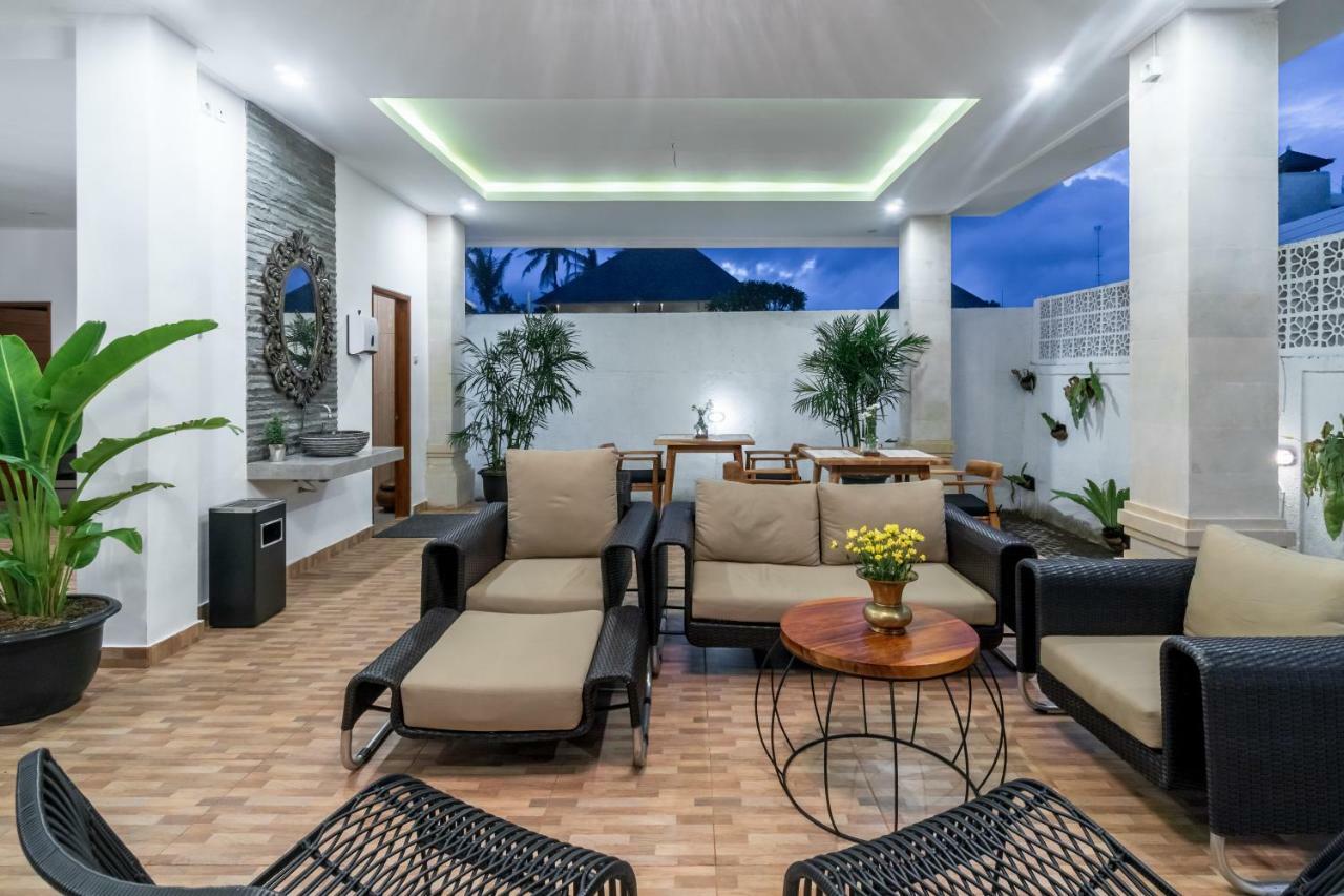 Puri Uma Ratu Seminyak Exterior foto